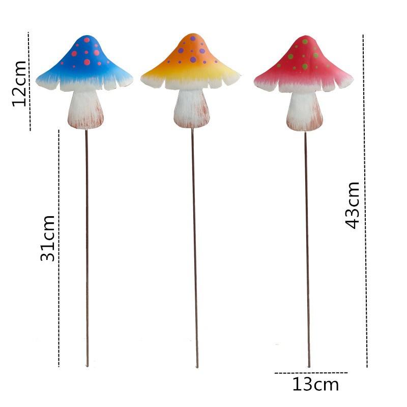 Small Mushroom Metal Landscape Craft Simulation Ornament for Courtyard Villa Outdoor Garden Decoration Small Mushroom Wrought Iron Plugin 6 Pcs