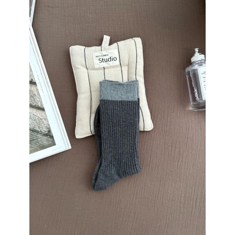Autumn and Winter Retro Women's Socks In Navy Blue and Brown, Double-needle Mid-calf, Pile Socks, Versatile and Color-blocking for Women