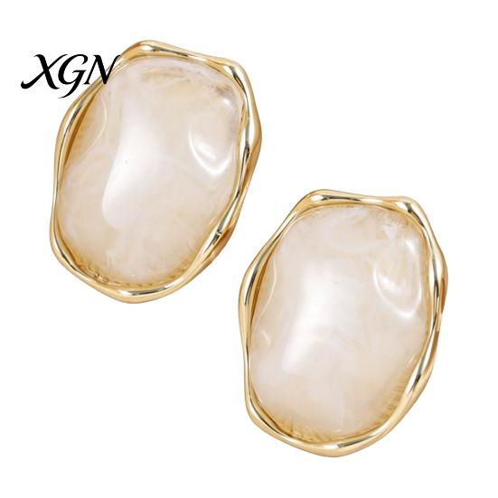 Gift for Her on Birthday 1 Pair Natural Healing Stone Stud Earrings Women, Gold Lightweight Daily Wear Plated Oval Resin Earrings, Faux Crystal