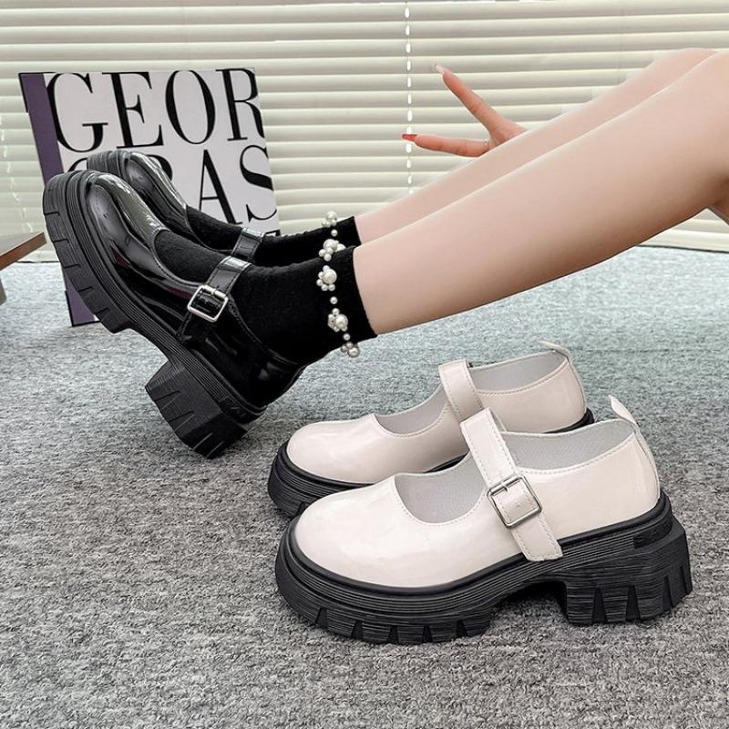 Thick sole with JK small leather shoes, new round head patent leather Mary Jane shoes, college style buckle