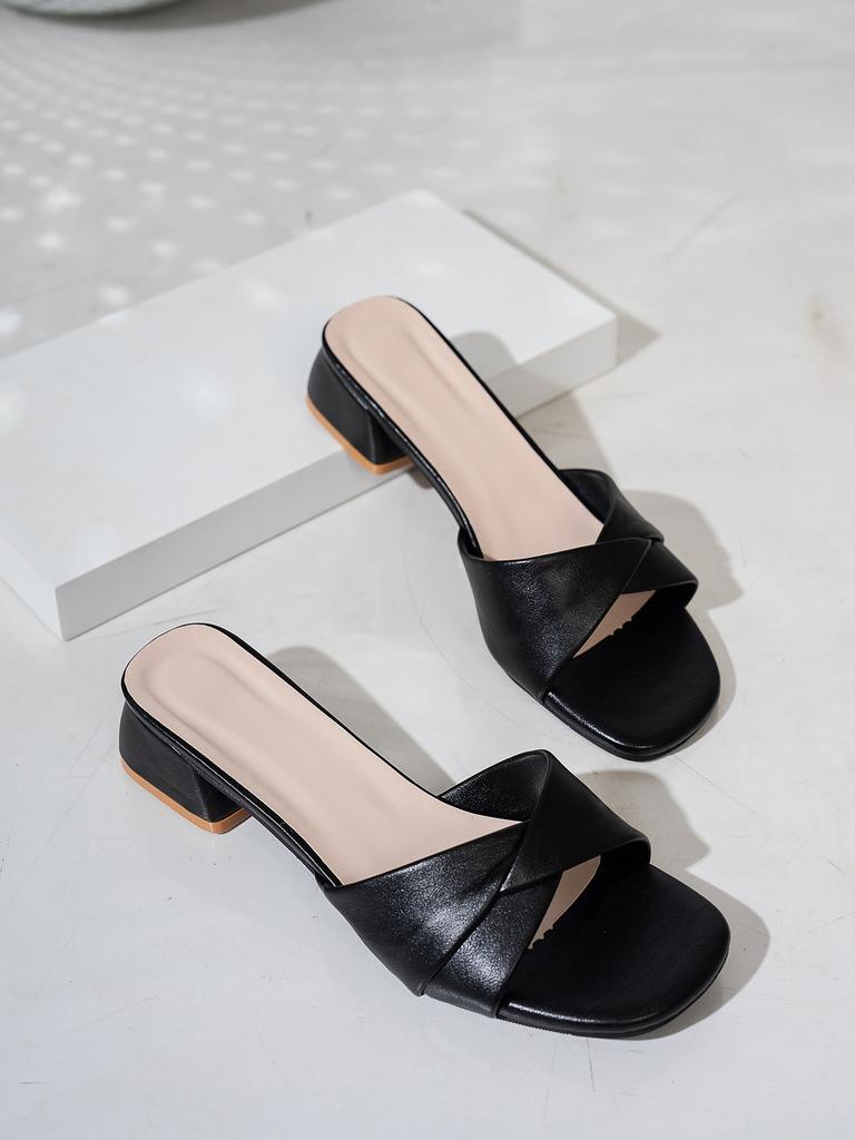 Square head medium heel slippers women's summer 2025 new leather cross thick heel open toe large size cool slippers women