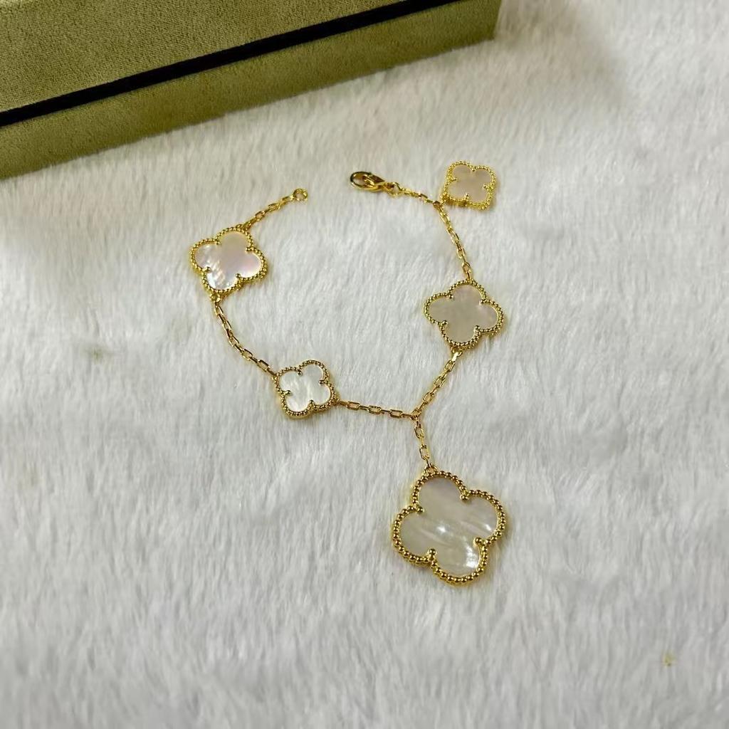 Bransoletka Seiko Wysokiej Jakości V Złoto Czterolistna Koniczyna Rozmiar Asymetryczna Pięciokwiatowa Naturalna Masa Perłowa Bransoletka Damska