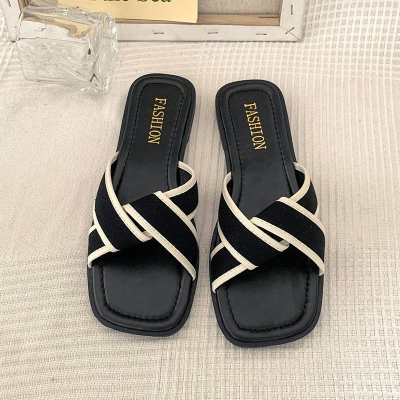 ins trendy outer slippers women summer 2025 new small fragrant wind lady flat bottom seaside fairy beach sandals