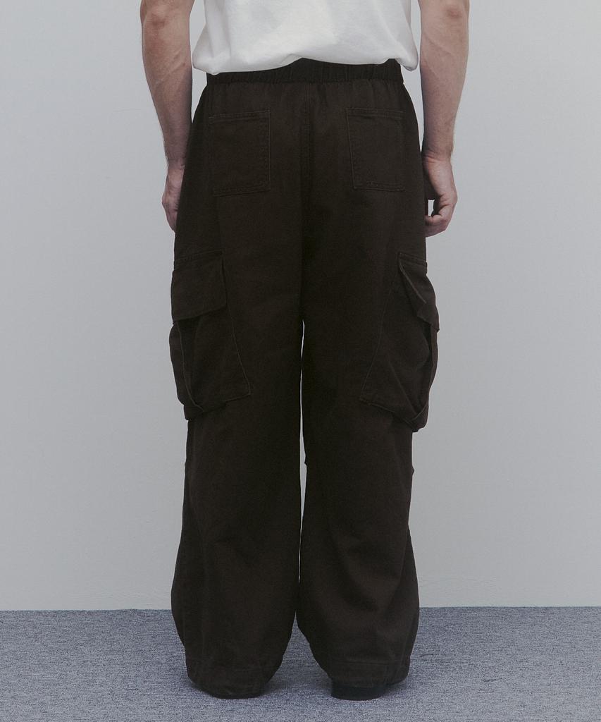 ANDAGAIN Washed Cotton Wide Cargo Pants (Brown