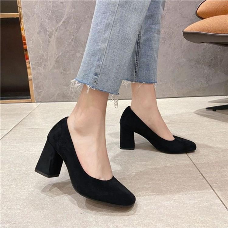 Black high heels 2025 spring and autumn new thick heel square head soft leather single shoes women's versatile professional shallow mouth OL work