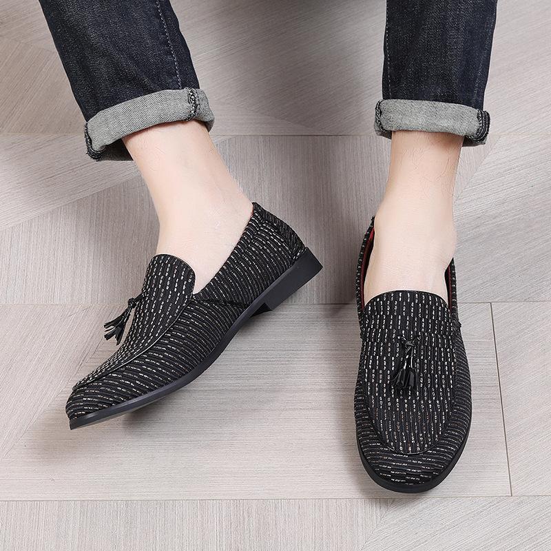 

Foreign trade large size men s shoes one pedal fringed tide shoes men s British fashion single shoes one piece size 202549 39 чёрный