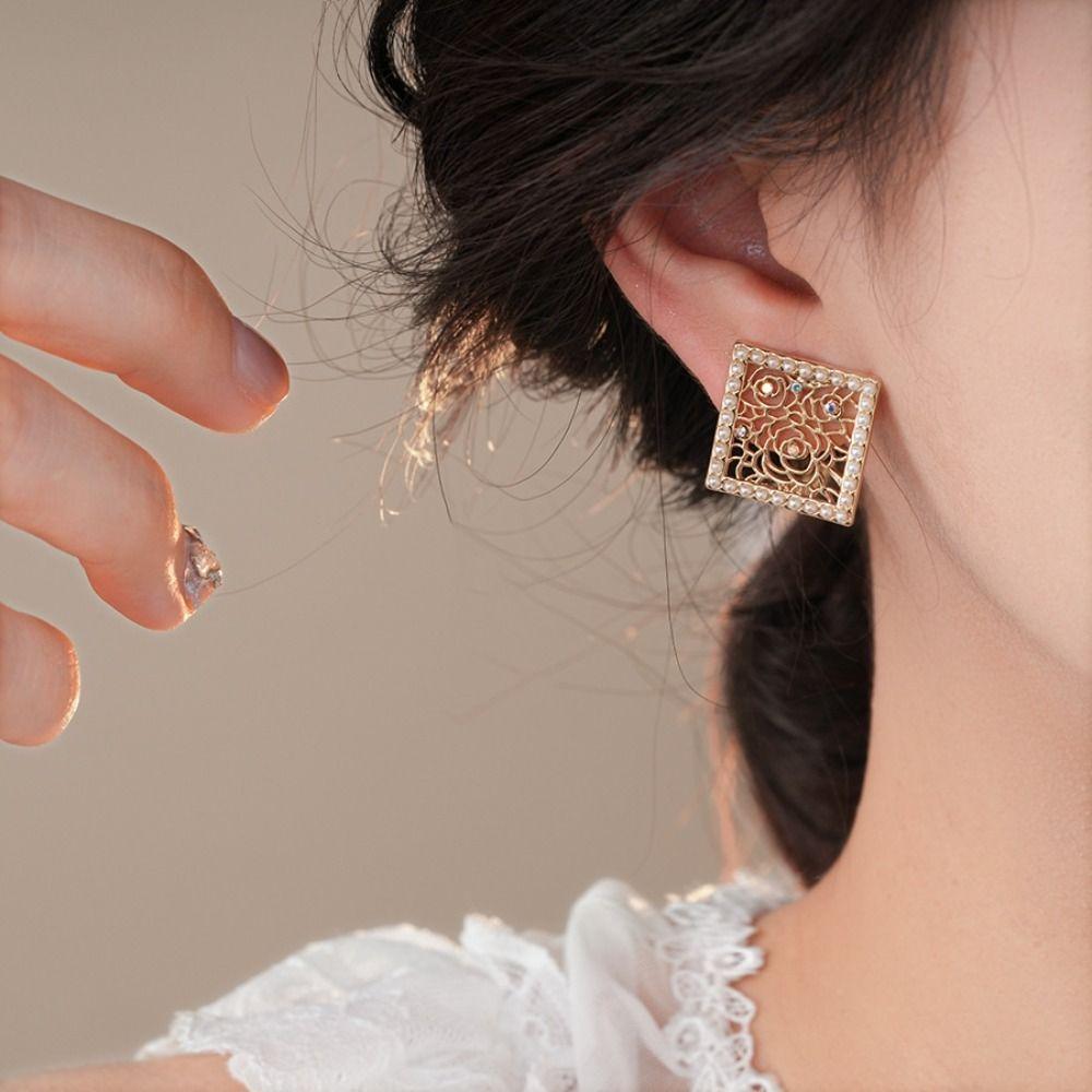Elegant Geometry Hollow Out Earrings Square Vintage Drop Earrings Caved Window Pearl Earrings  Gift