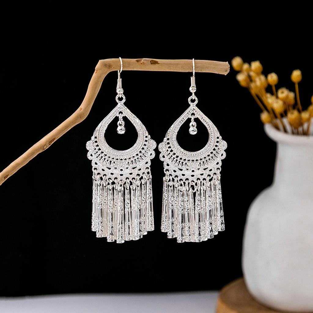 Vintage Miao Silver Minority Wind Earrings Personalized Bohemian Style Flower Long Fringed Earrings