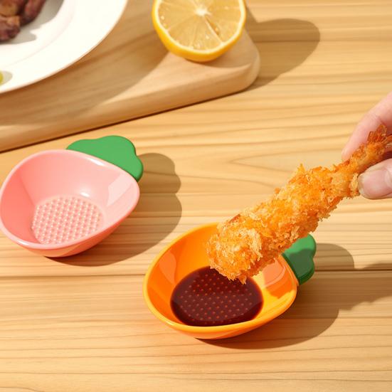 Ceramic Ginger Garlic Grater Dish Dipping Sauce Bowl 2-in-1 Mincer for Ginger Garlic Wasabi Dishwasher Safe Cute Carrot Shaped Sauce Dish for Sushi
