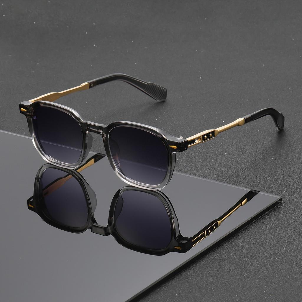 New square sunglasses sunscreen trend retro fashion popular street photography commuter versatile high-end sunglasses