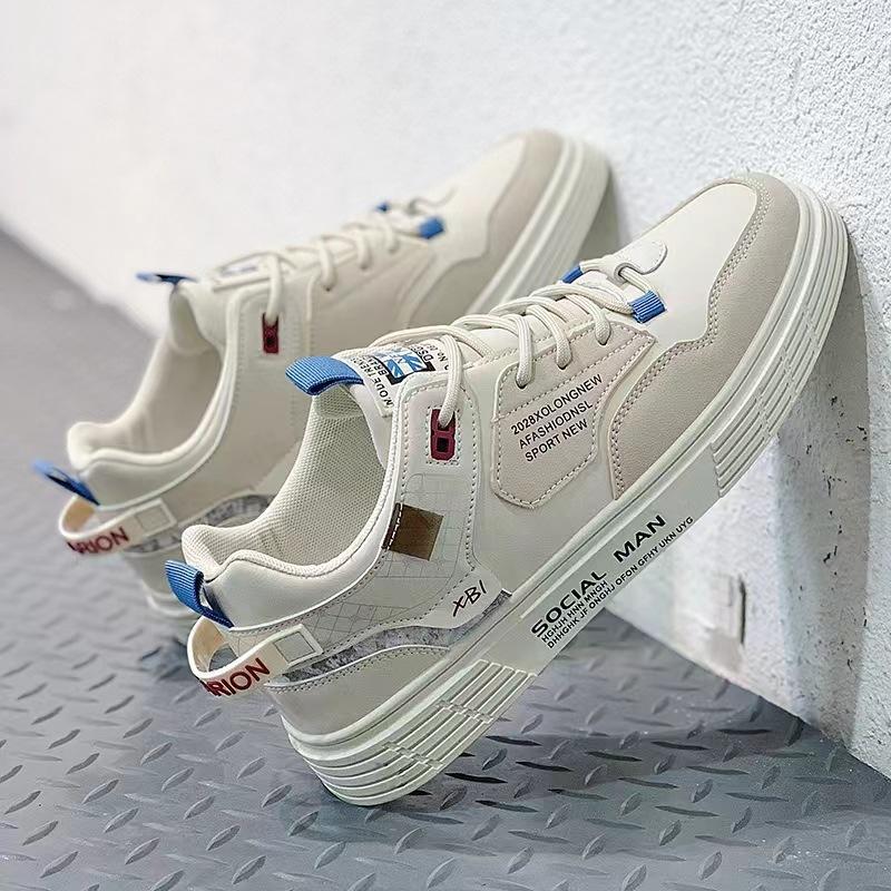 Men's Casual Sneakers Skateboarding Shoes Lightweight Walking Shoes Flat Lace-Up Sneakers Male Travel Tenis Masculino Plus Size