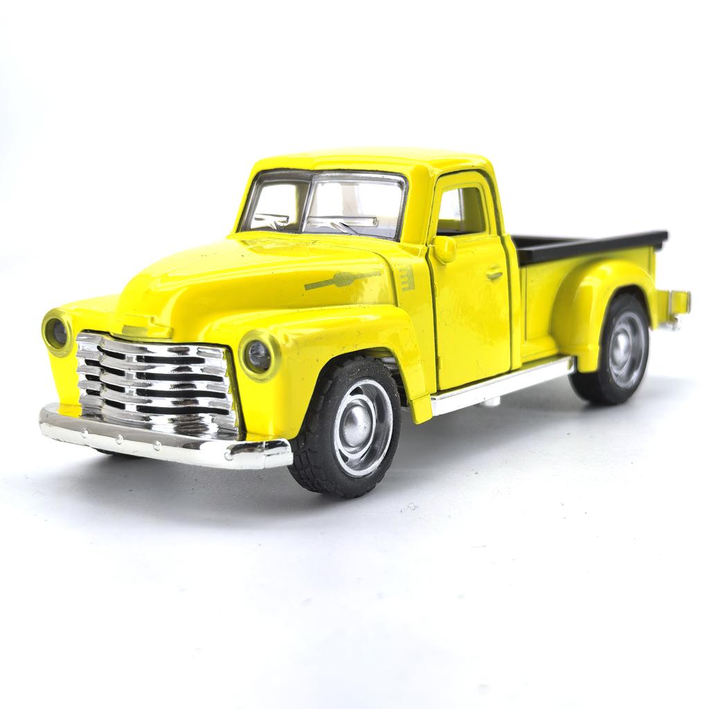 Classic Retro Pickup Alloy Car Model 1/36 Scale Vintage Vehicle Imitation Collectible Toy