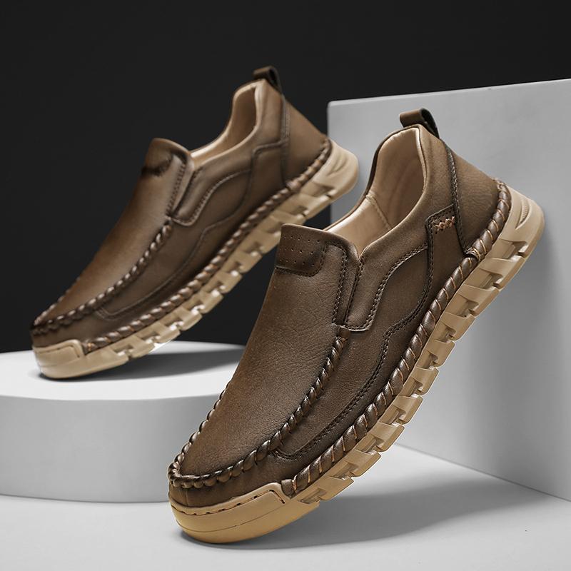 Classic Men's Casual Shoes Leather slip on handmde sewing Male Loafers Luxury Designer Leather Handmade Men Moccasins Sneakers