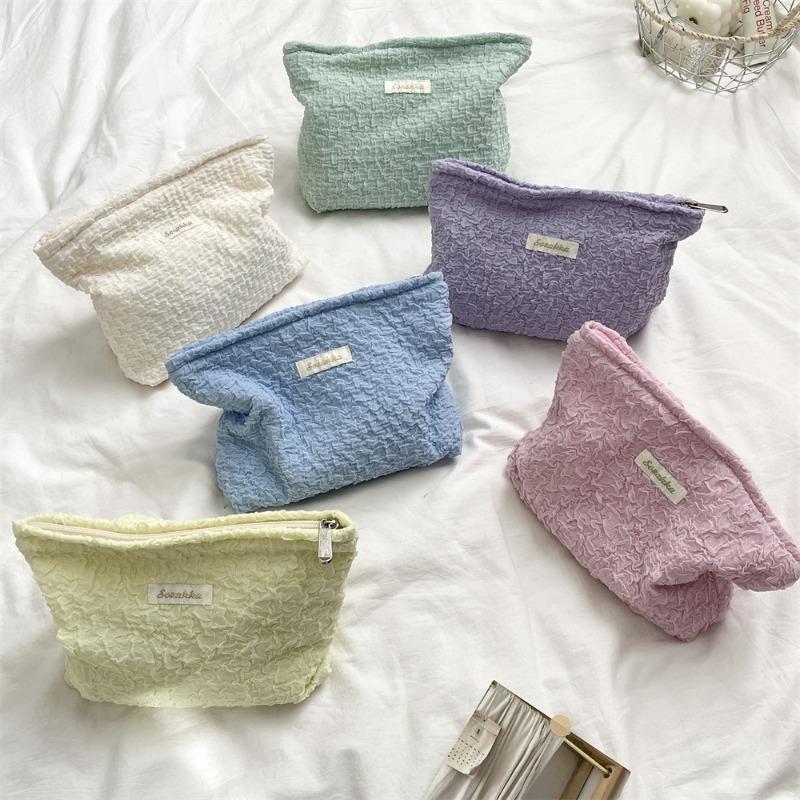 

Cute Makeup Bag for Women Portable Cosmetic Organizer with Zipper Travel Toiletry Bag for Brushes Lipstick, Cushion