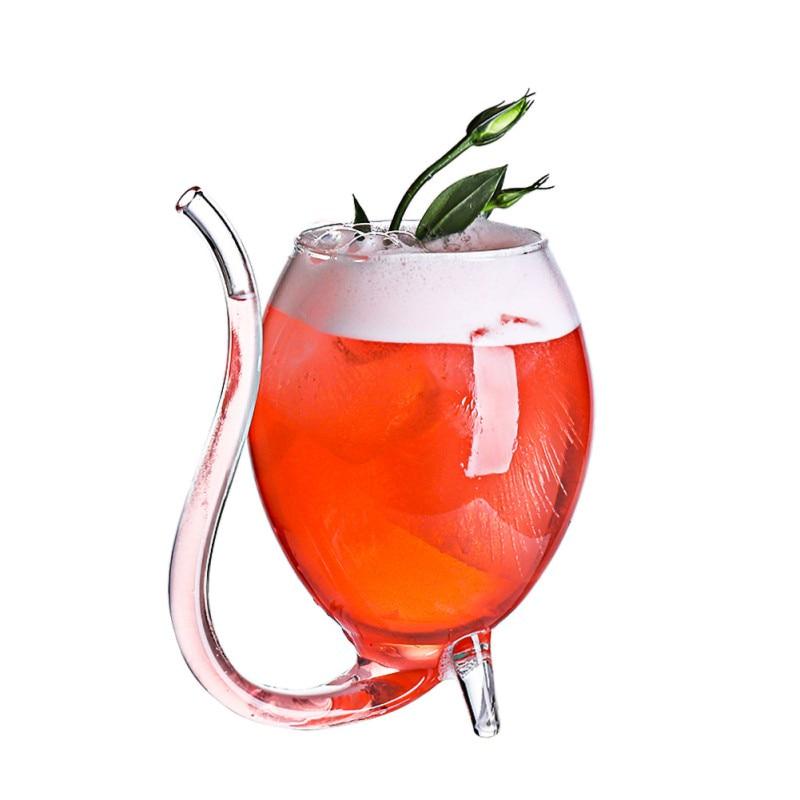 Domácí kreativní průhledná ekologická žáruvzdorná sklenice na víno s upířím koktejlem