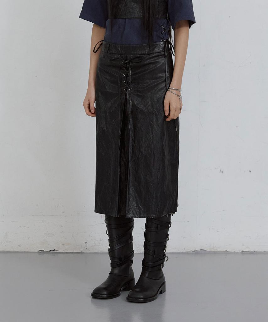 Uusoo Leather Eyelet Skirt_ Black