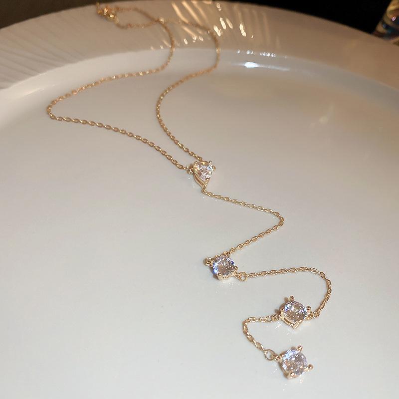 Retro Irregular Bow & Heart Tassel Necklace - Cool Versatile Clavicle Chain for Autumn & Winter