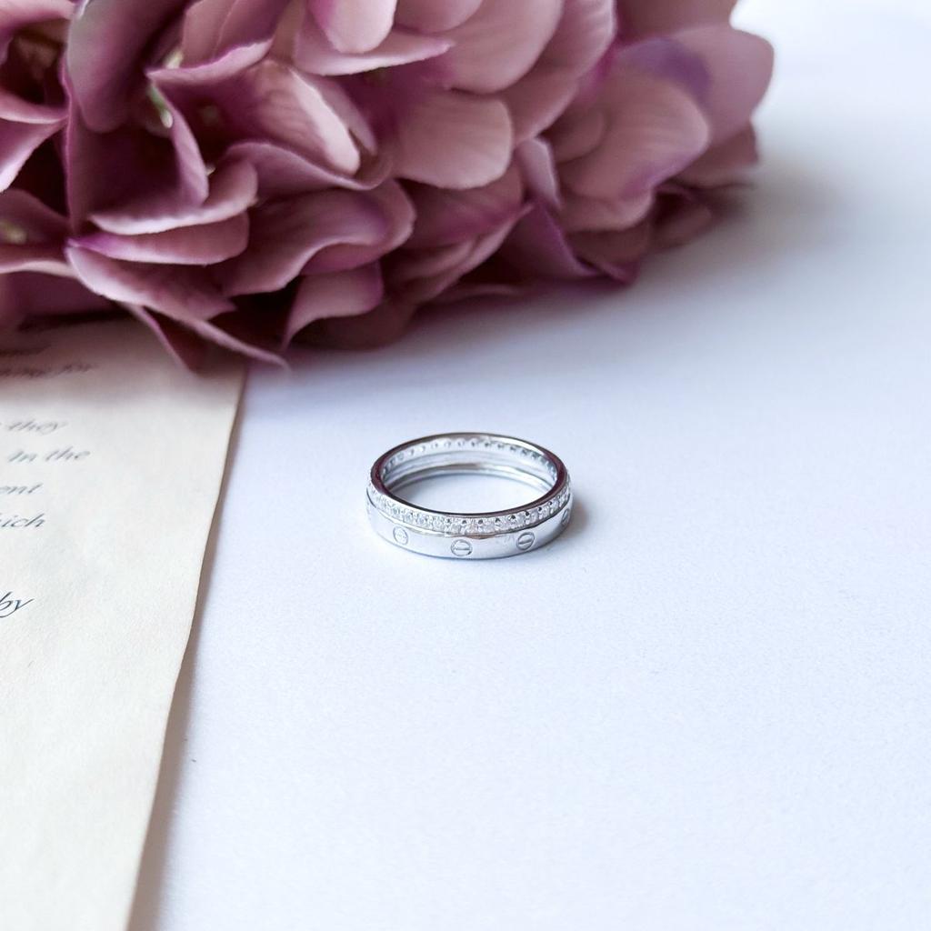 Sølvring med zirkoner, produktvekt 3,28 g (2157243)