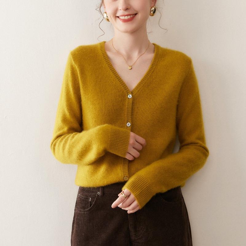 Herbst neuer Kragen gestrickte kleine Strickjacke Damenpullover High-End dicker Boden gestrickte Pulloverjacke