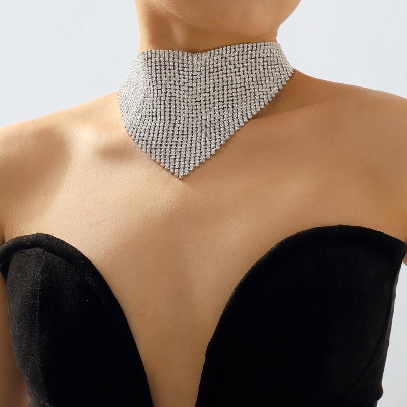 Retro Multi-row Flash Diamonds Bib Necklace Exaggerated Geometric Triangle Full Rhinestones Clavicle Chain for Female