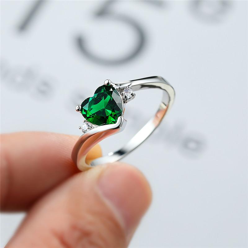 Luxury Female Green Crystal Stone Ring Classic CopperColor Thin Wedding Rings For Women Trendy Love Heart Engagement Ring