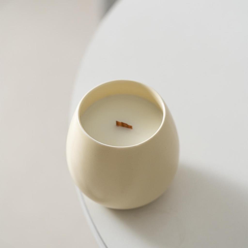 Best-Selling Ceramic Cup Scented Candle, 280g - Perfect Aromatic Wedding Favor or Birthday Gift with Plant Wax and Floral Fragrance.
