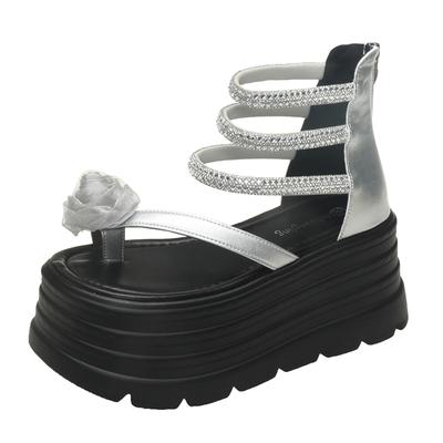 Modne 8CM Nowe Letnie Damskie Sandały na Wysokim Koturnie Kliny Błyszczące Strass Buty Moda Zewnętrzne Grube Sandały Plażowe Codzienne Klapki Kobieta