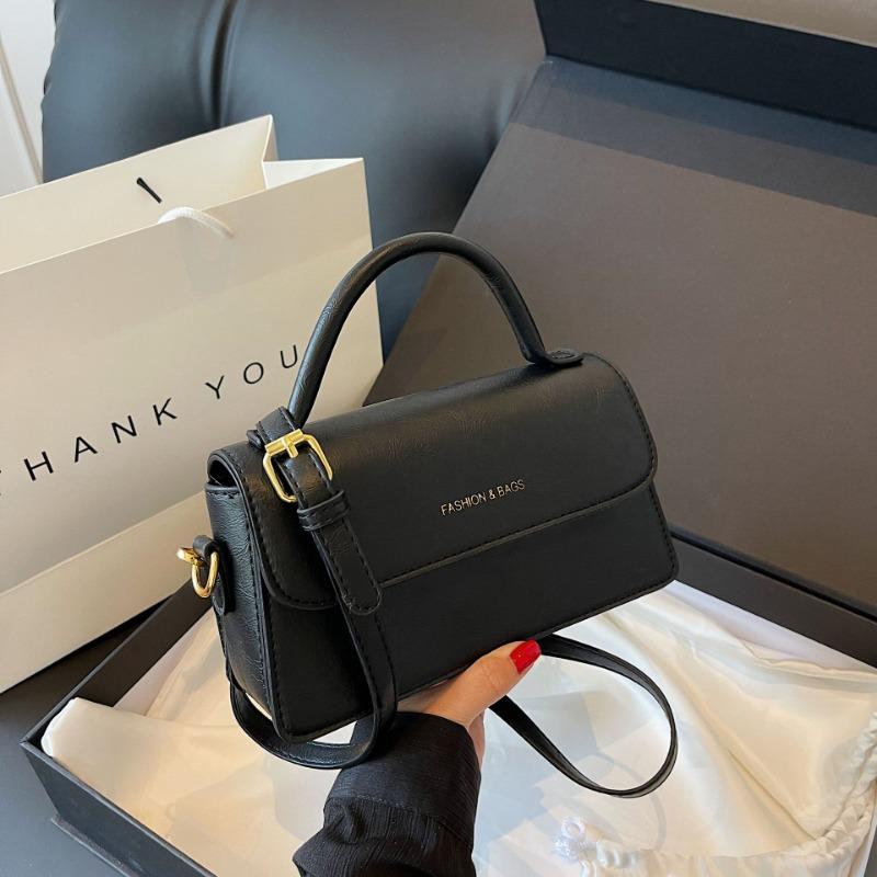 

This summer s new cross-body bag is popular, simple, fashionable and high-quality women s cross-body bag. чёрный