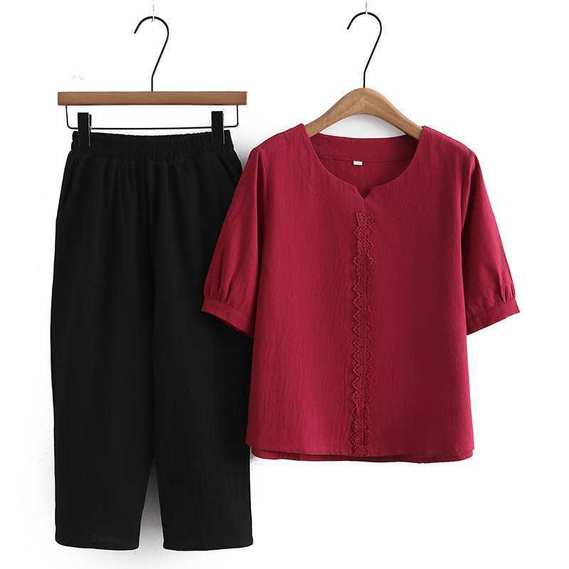 Sommer-Zweiteiler für Frauen mittleren Alters: Kurzarm-T-Shirt und Freizeithose, reine Baumwollmischung, leicht und stilvoll.