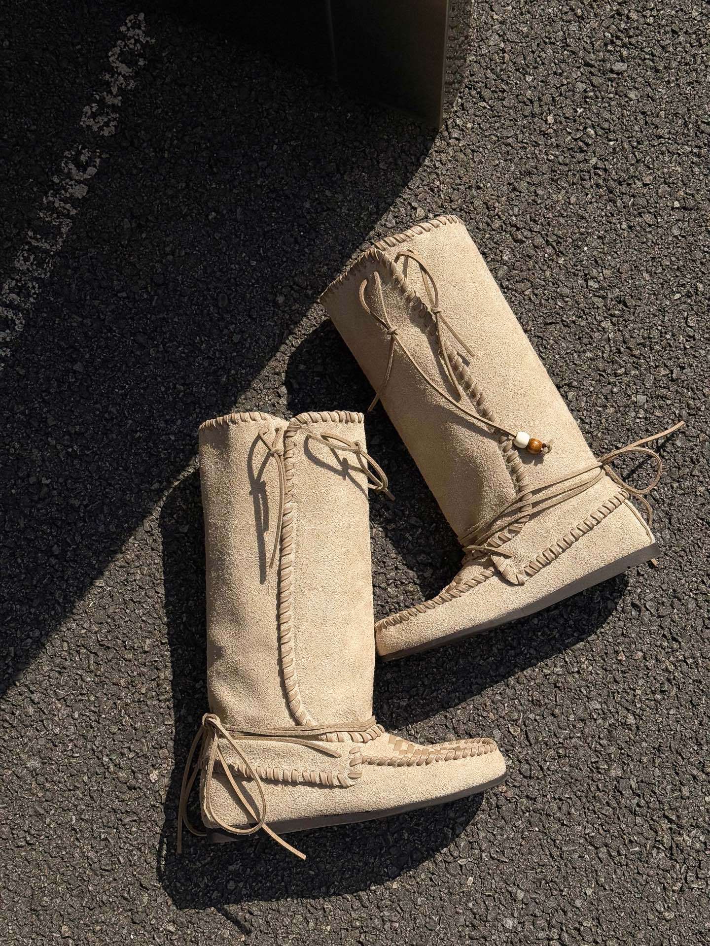

European Station 2025 Autumn New Leather Tassel Strap Tall Western Boots Flat Bottom Foldable Pile Boots Women 40