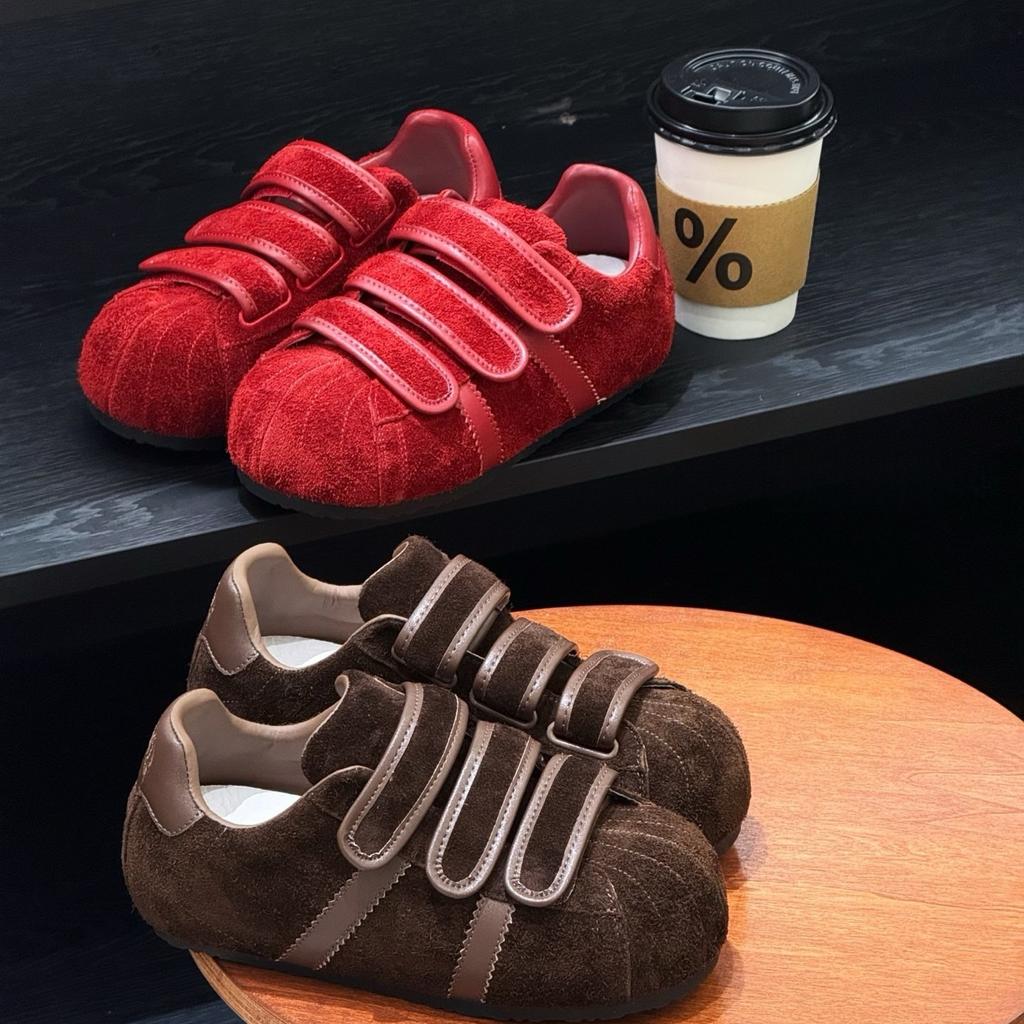 Ugly cute Velcro bread shoes 2025 early autumn new retro platform niche design versatile casual sports shoes