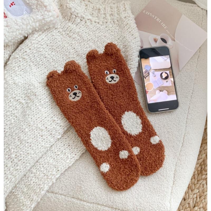 

Нелиняющие носки из кораллового флиса, женские объемные ушки, носки с медведями, мультяшные напольные, утолщенные теплые носки для сна на осень и зиму 1 pair кофейный