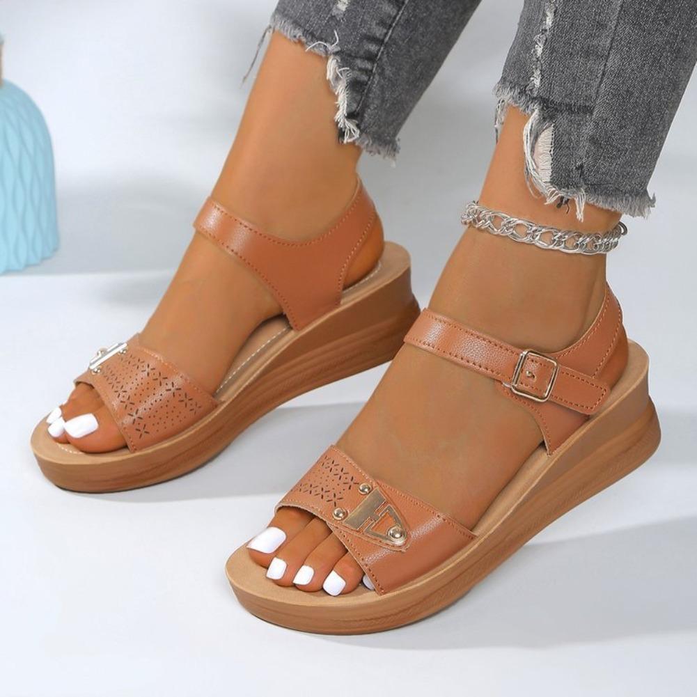 Fashion Summer Women Sandals 2025 Fashion Wedges Soft Bottom Comfortable Casual Mother Shoes Open toe Women Flat Sandals