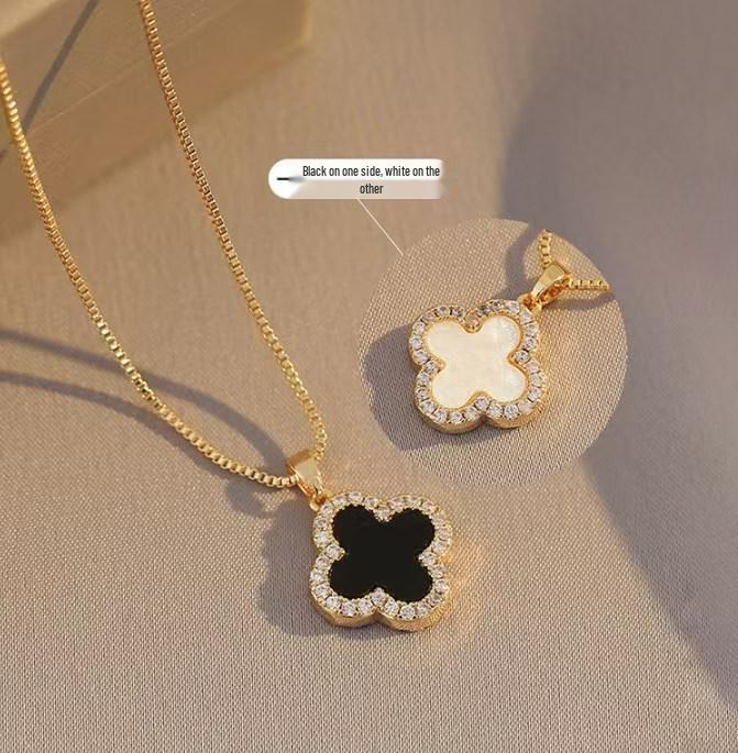 Autumn & Winter Women's Four-Leaf Clover Necklace: Small Fragrance Style, Trendy Clavicle Chain