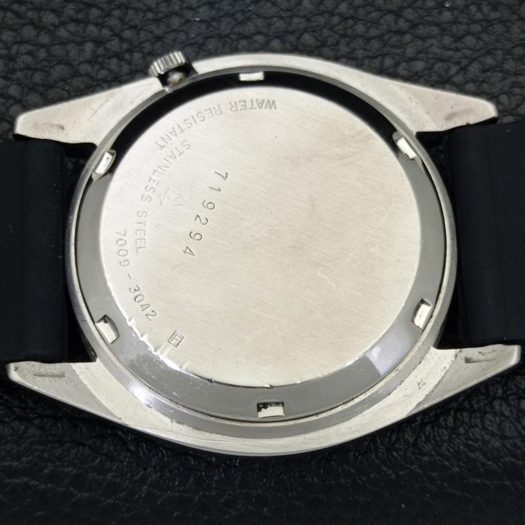 JAPAN VINTAGE SEIKO AUTOMATIC 7009A MENS FERRARI DIAL WATCH a700533-5 R203-a700533