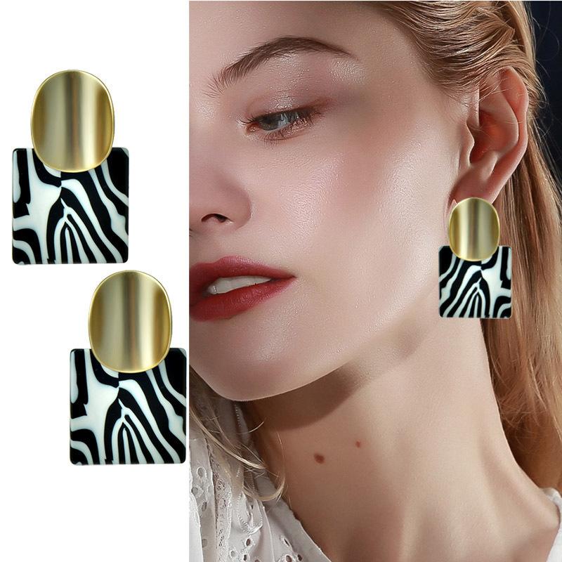 New 111 silver needle personalized design plaid earrings women's, European and American exaggerated geometric square earrings temperament earrings