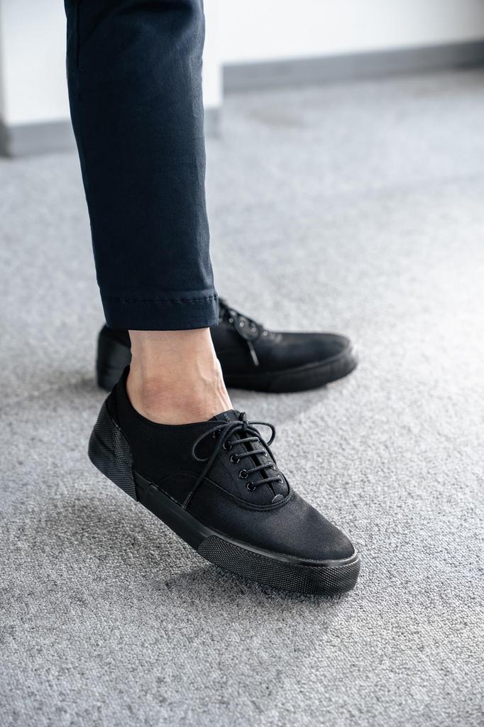 Nissin Rubber Hyper V AC-01 Casual Sneakers, Men's, Black, Size 28.0 cm, 3E, Simple Design, Non-Slip, Lightweight, For On and Off-duty Use