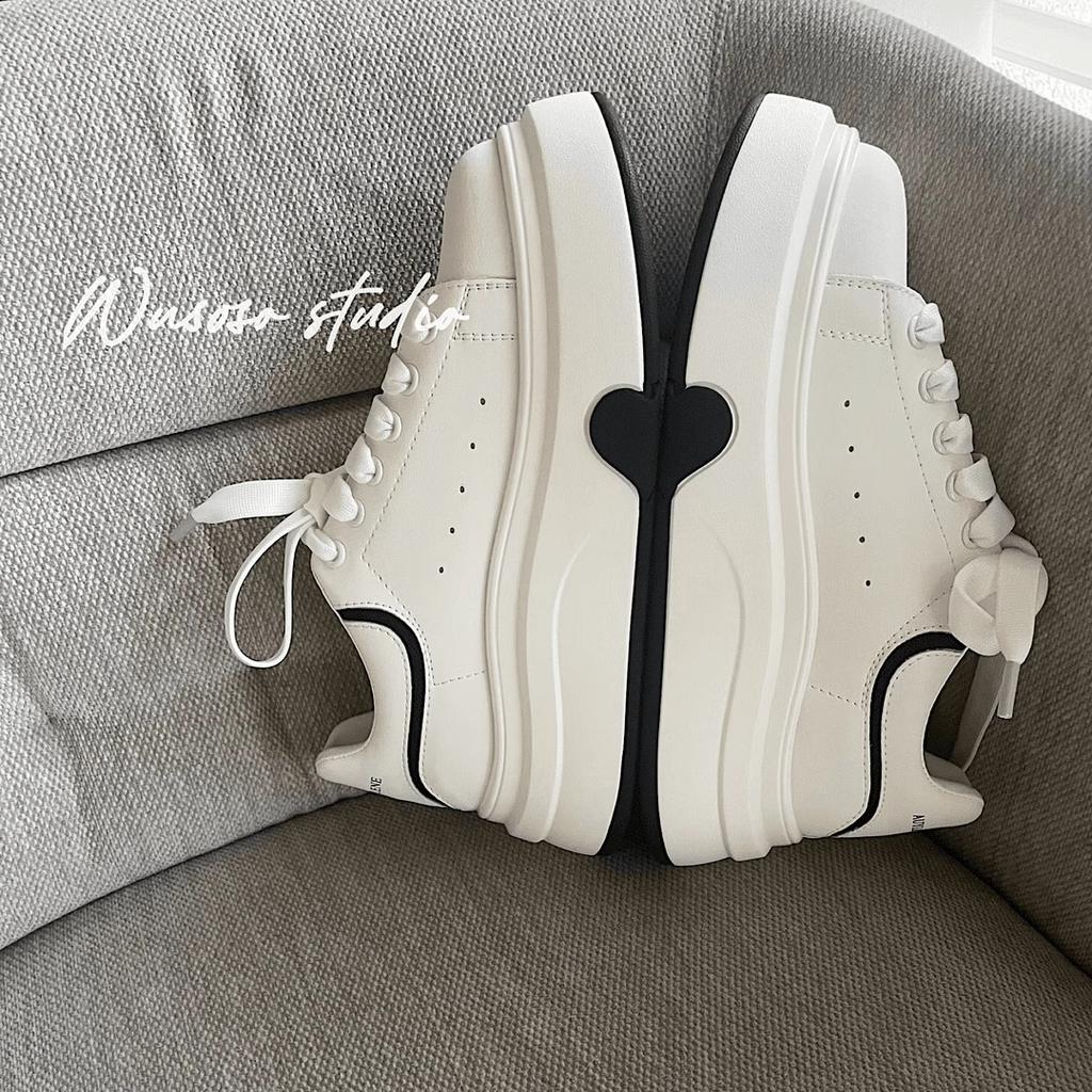 European thick-soled little white shoes for women's 2025 spring new leather versatile casual board shoes to increase the height of versatile fashion s