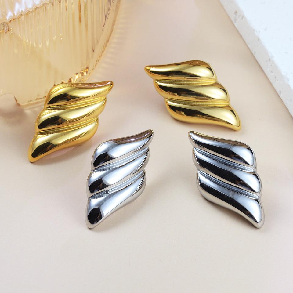 2024 European Style Gold Plated Stainless Steel Wing Earrings