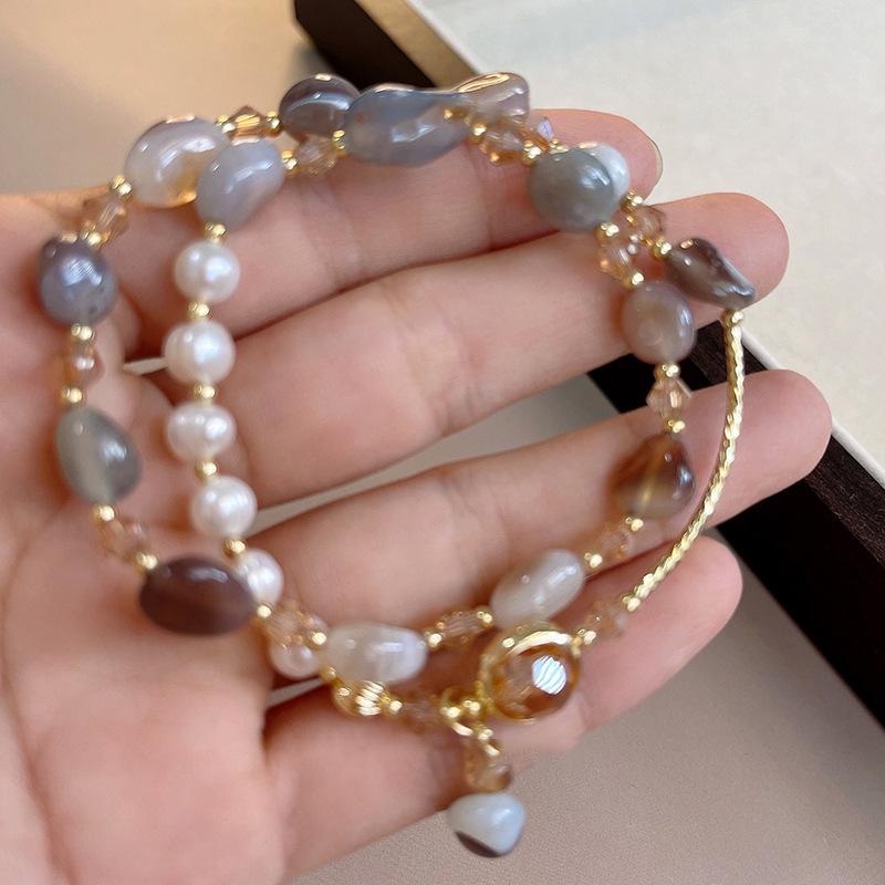 Elegant Pearl & Jade Double-Loop Bracelet: Chic & Stylish Jewelry for Women