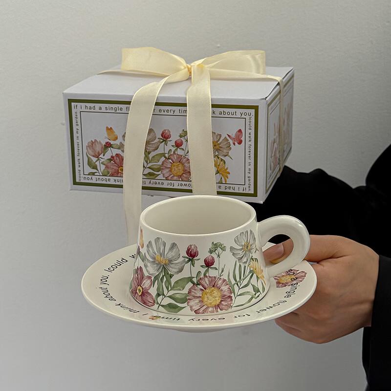 

OLOEY Matte Sunflower Portable Bone China Coffee Cup & Saucer Set