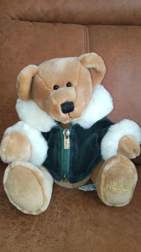 [USED] Excellent condition Harrods teddy bear, 2000