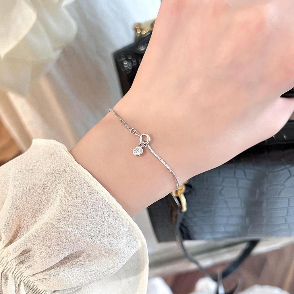 Elegant Women's Round Bubble Bracelet with Single Diamond: Versatile High-End Style