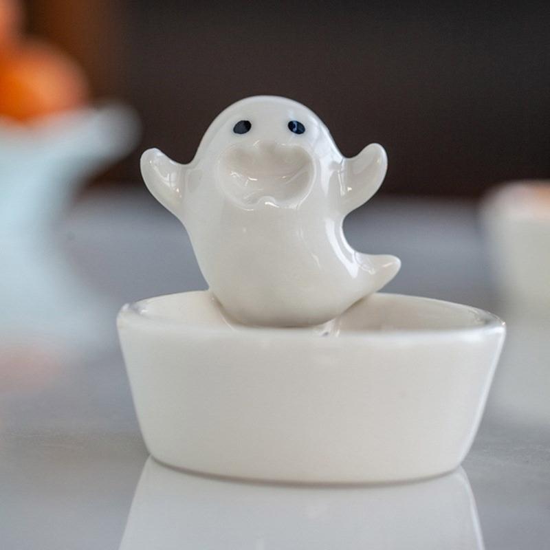 Ceramics Cartoon White Ghostly Figurine Candle Holders Halloween Tealight Holders Candlestick Table Decors for Festivals