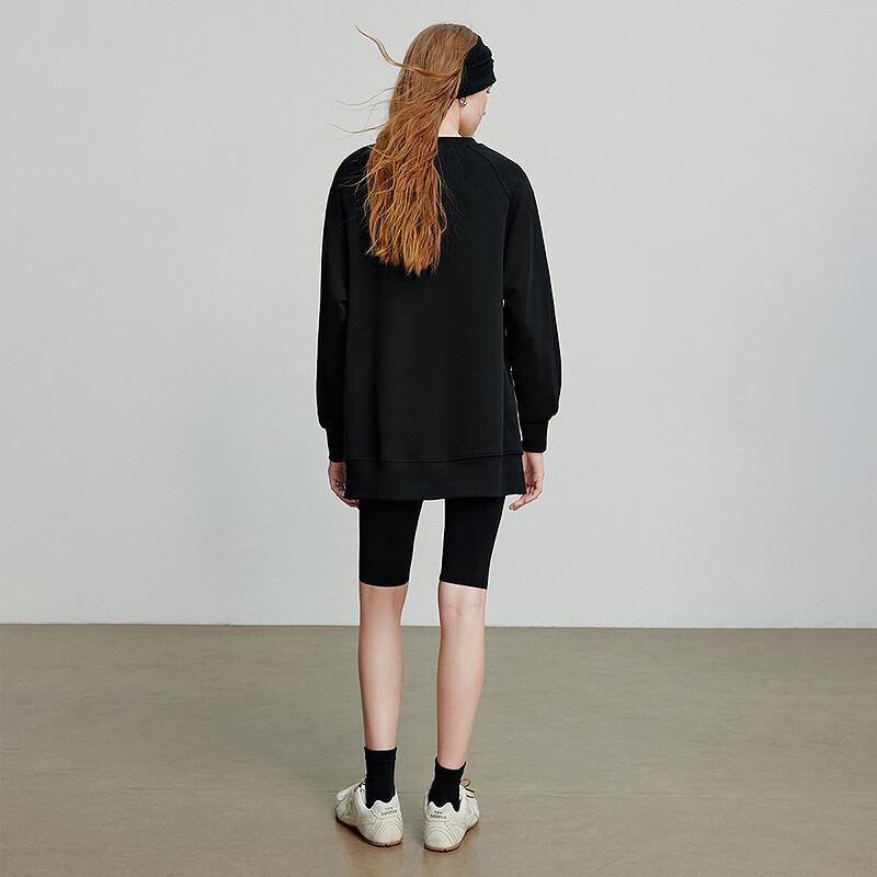 Chuyu Women's Oversized Slit Hem Sweatshirt