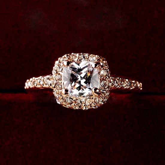 Women's Engagement Bridal Wedding Band Shiny Luxury Square Rhinestone Ring Gift