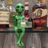 Alien Statue Beer Drinking Resin Novelty Collectibles Funny Desktop Decoration For Adults Desk Bedroom Garden Home Decor