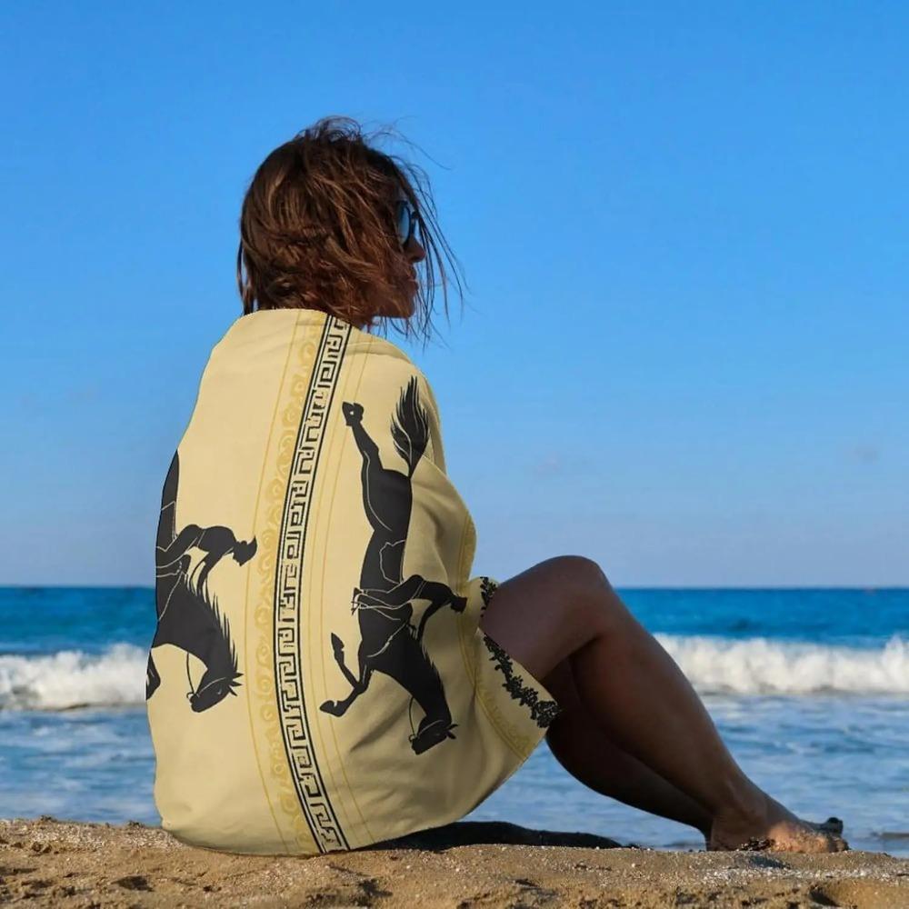 Horses Galloping Traditional Pattern Beach Towel, Lightweight Quick Dry Bath Towel, Absorbent Travel Blanket for Vacation