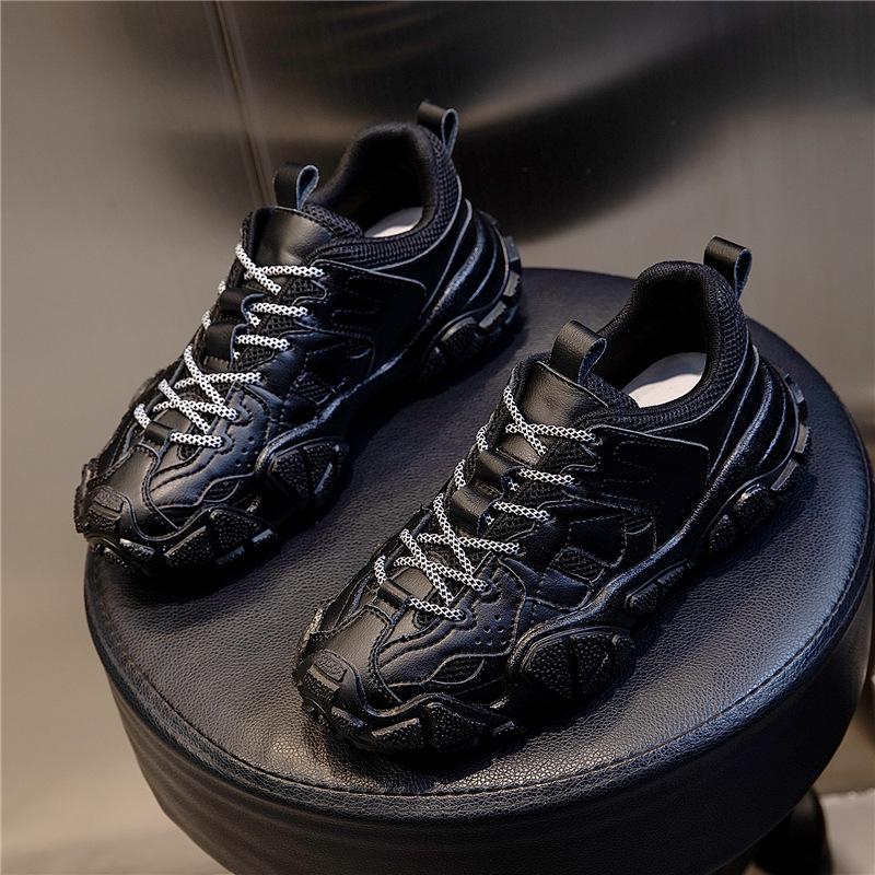 

Suction film sole leather platform women s shoes spring 2025 new sports running breathable dad shoes women s casual single shoes women 40 чорний