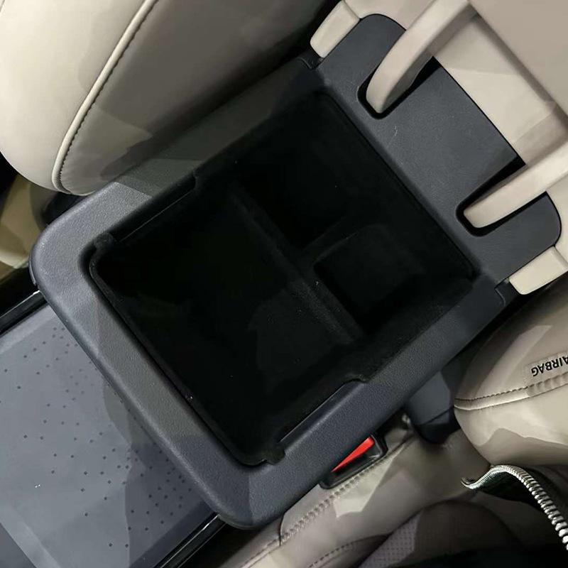 

2025 Lynk & Co Z20 Органайзер-лоток для подлокотника